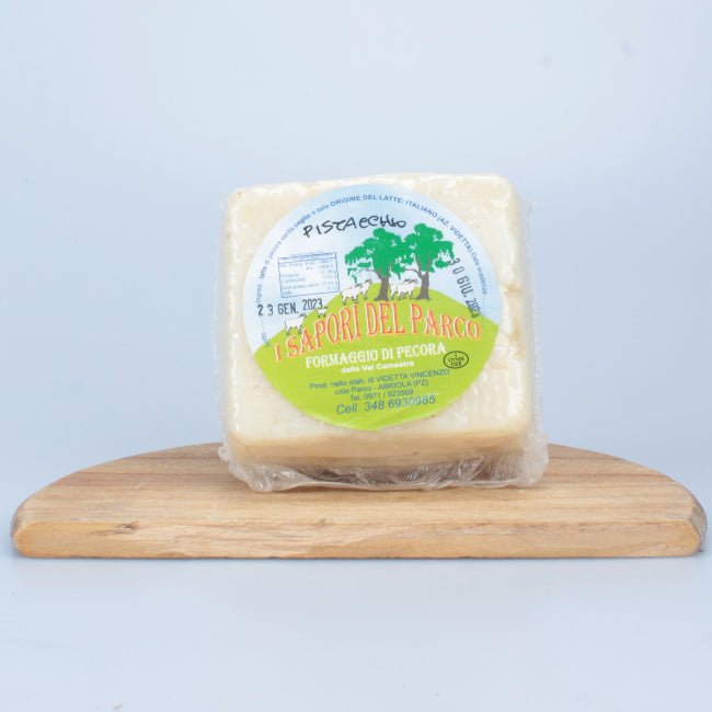 Formaggio di Pecora della Val Camastra della Basilicata con Pistacchio