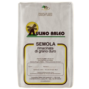 Semola rimacinata farina di grano duro lucana di Castronuovo di Sant'Andrea