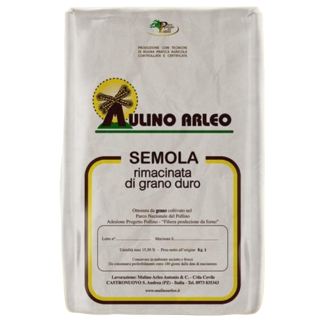 Semola rimacinata farina di grano duro lucana di Castronuovo di Sant'Andrea