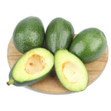 Avocado Bacon biologico lucano con buccia verde liscia e polpa cremosa
