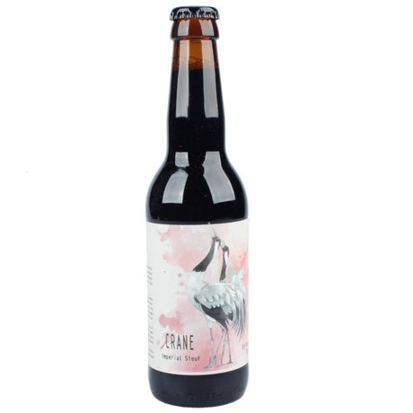 Birra Crane di ispirazione anglo-americana, realizzata con una generosa quantità di malti tostati che conferiscono intense note di caffè, cacao, cioccolato e liquirizia. Morbida e vellutata al palato grazie all’utilizzo di avena in fiocchi.