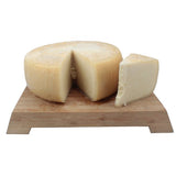 Formaggio Capretta Bedda della Basilicata prodotto da capre al pascolo