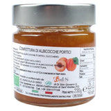 Vasetto di confettura artigianale di albicocche biologiche di Castronuovo di Sant'Andrea, preparata con frutta fresca lavorata subito dopo la raccolta. Prodotto Biologico della Basilicata.
