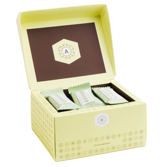 Croccantino classico di San Marco dei Cavoti con mandorle, nocciole e cioccolato fondente artigianale