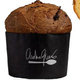 Panettone artigianale al cioccolato al latte e fichi canditi, firmato Andrea Gnoni, ricco e profumato, prodotto in Basilicata.