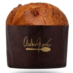 Panettone soffice e profumato di Andrea Gnoni con cioccolato al limone e olio extravergine d’oliva, realizzato artigianalmente in Basilicata.