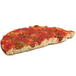 Trancio di pizza con peperoni rossi e gialli preparata secondo la tradizione lucana