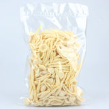 Composizione di tre formati di pasta di semola di grano duro, realizzati in laboratorio artigianale.