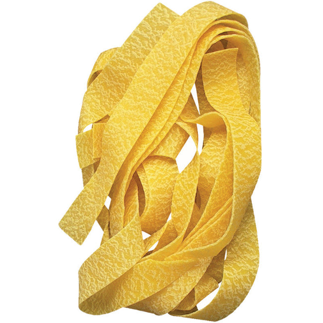 Pappardelle all'Uovo Rustichella d'Abruzzo, pasta dal formato largo ideale per ragù di carne, funghi porcini e sughi tradizionali.