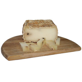 Formaggio di Pecora con pepe nero
